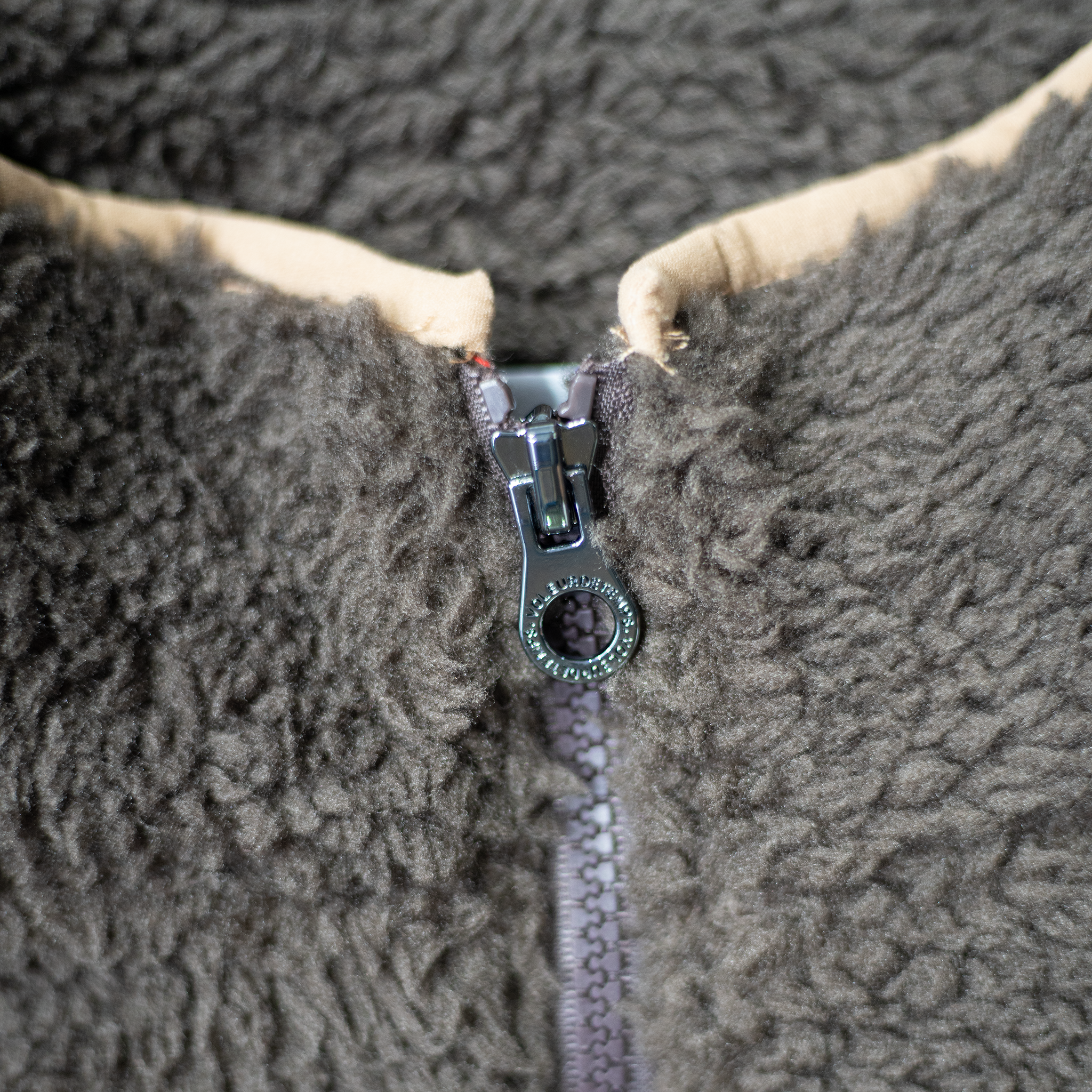 VOLEUR QUARTER ZIP UTILITY FLEECE (FOREST BROWN)